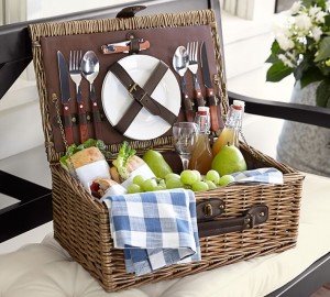 rattan-picnic-basket-for-2-o