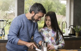 Henrique e Inês Sá Pessoa são os protagonistas da nova série 'Chef de Família'. Foto: DR