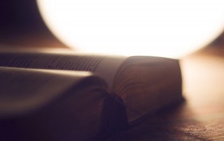 Eis seis sugestões de livros para oferecer este natal ou a prenda ideal que tanto procura. Foto: DR